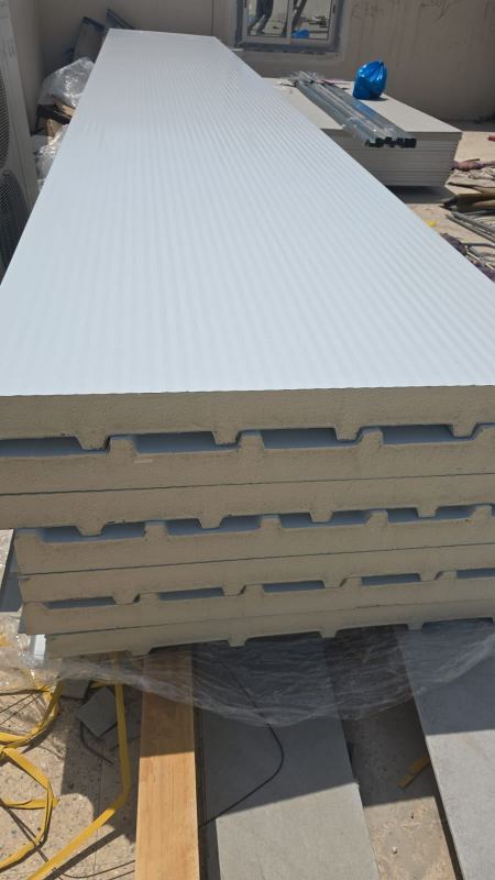 ملاحق ساندوتش بانل:الدليل الشامل للتكلفة، المزايا، وطريقة التركيب 2026